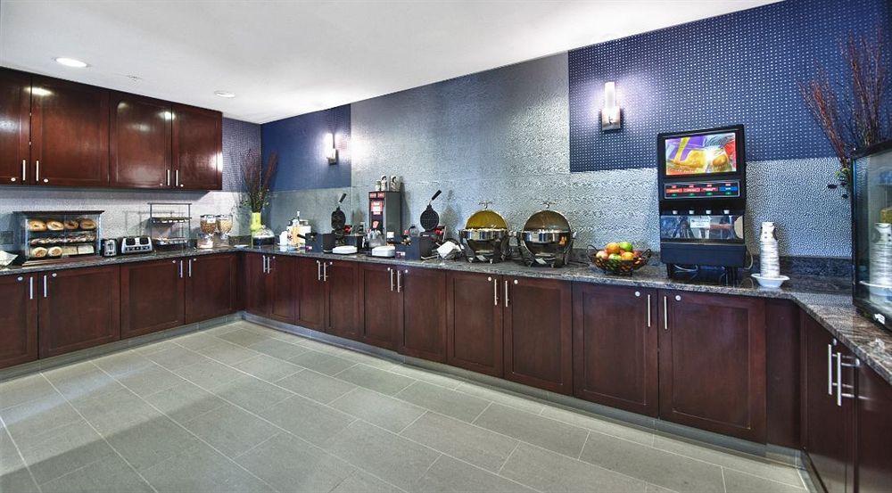 Springhill Suites Manchester-Boston Regional Airport Екстер'єр фото
