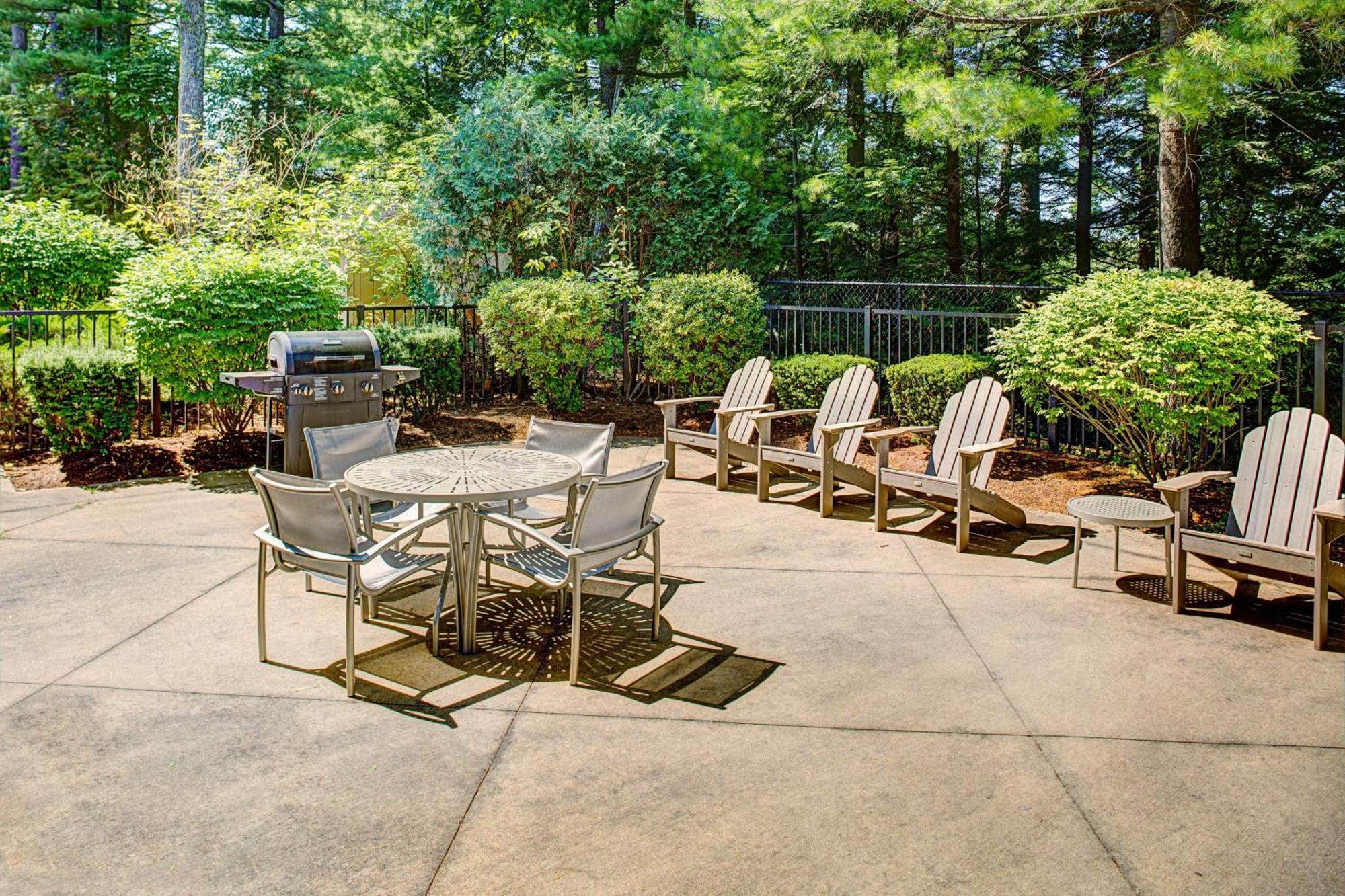 Springhill Suites Manchester-Boston Regional Airport Екстер'єр фото