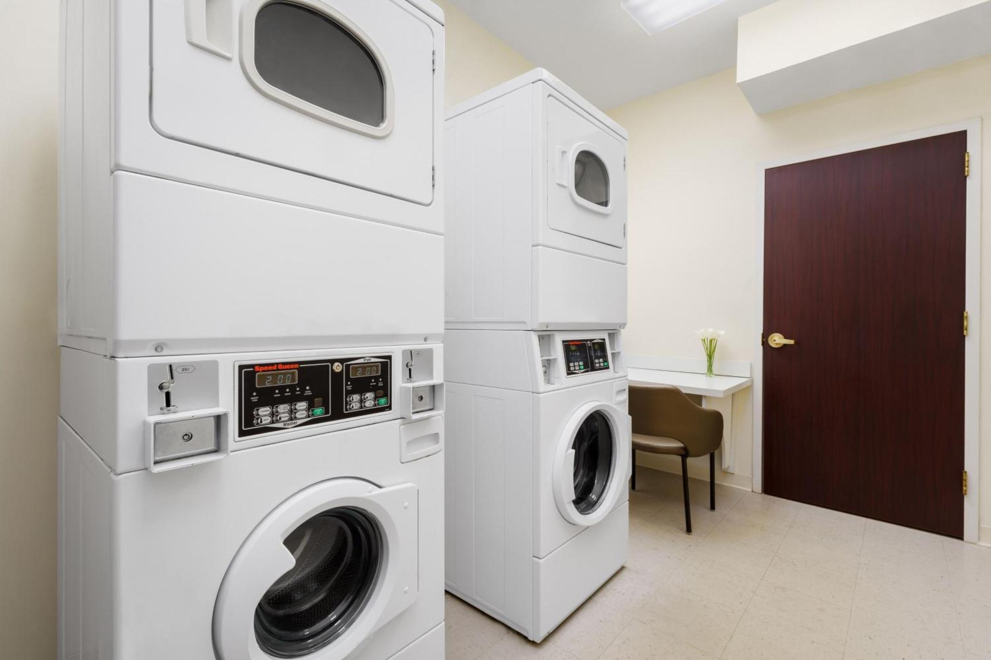 Springhill Suites Manchester-Boston Regional Airport Екстер'єр фото