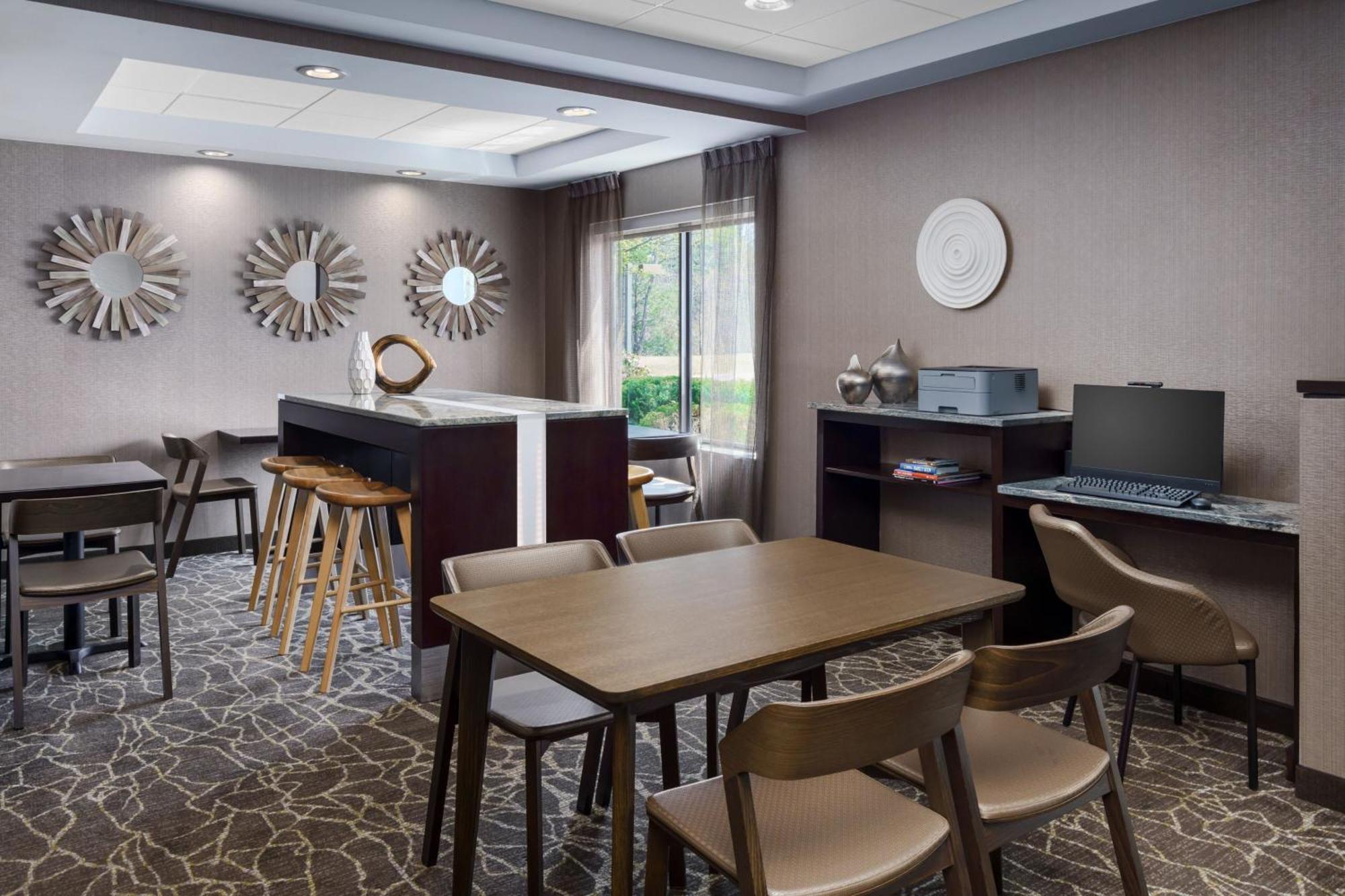 Springhill Suites Manchester-Boston Regional Airport Екстер'єр фото
