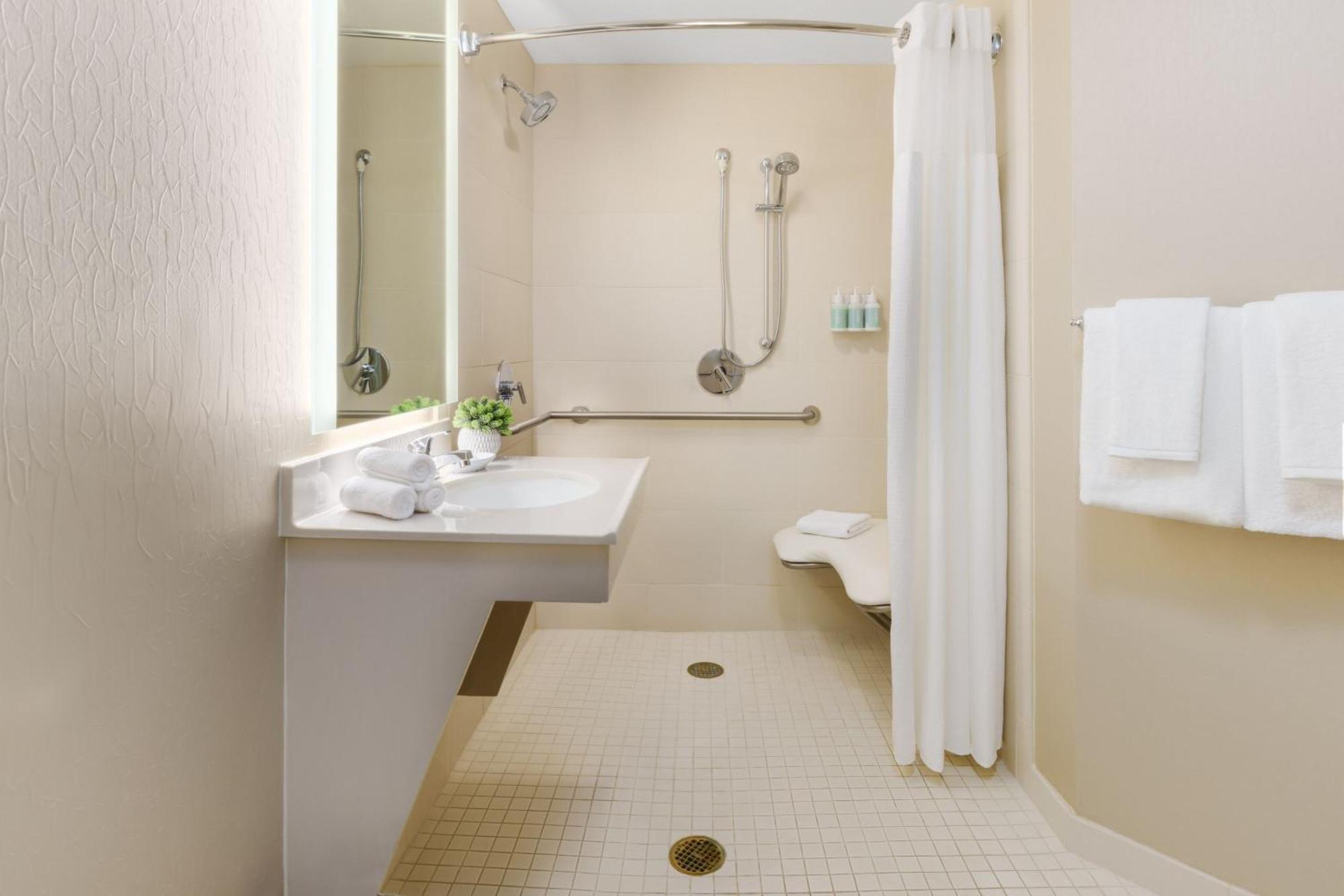 Springhill Suites Manchester-Boston Regional Airport Екстер'єр фото
